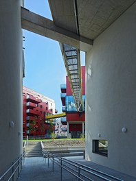 Housing Complex Sonnwendviertel - courtyard