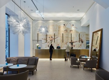 Motel One Staatsoper - reception