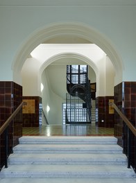 Motel One Staatsoper - staircase