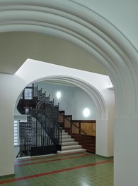 Motel One Staatsoper - staircase