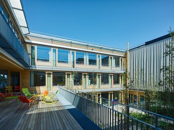 Omicron Campus - courtyard with curtain