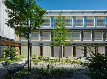 Omicron Campus - courtyard