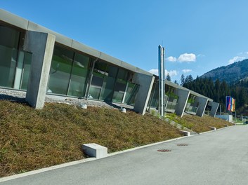 Mariazellerbahn Station Laubenbachmühle - detail of facade