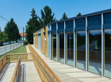 Volksschule Murfeld - view from south