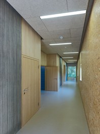 Volksschule Murfeld - corridor