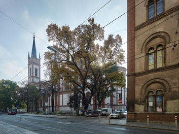 Church Altlerchenfeld | Conversion - general view