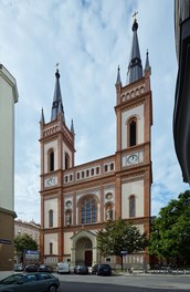 Church Altlerchenfeld | Conversion - main entrance