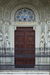 Church Altlerchenfeld | Conversion - detail of door