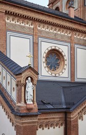 Church Altlerchenfeld | Conversion - detail of facade