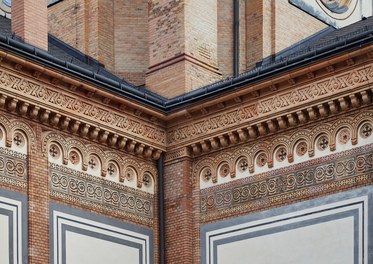 Church Altlerchenfeld | Conversion - detail of facade