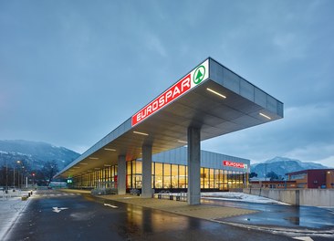 SPAR Dornbirn Schwefel - general view at night