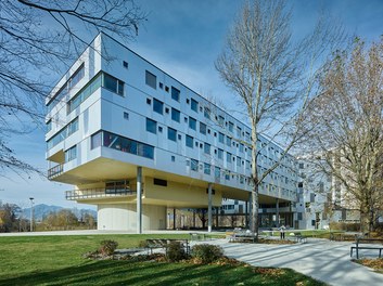 Wohnheim Olympisches Dorf - view from east