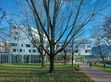 Wohnheim Olympisches Dorf - view from west