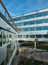 Wohnheim Olympisches Dorf - courtyard