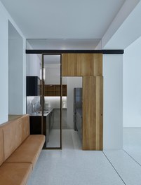 Apartment @ Hamerling - multifunctional door