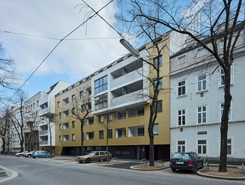 Housing Estate Petrusgasse - view from street