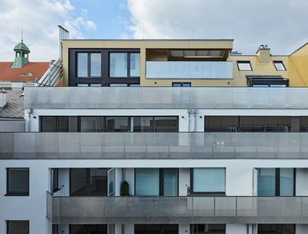 Housing Estate Petrusgasse - detail of facade
