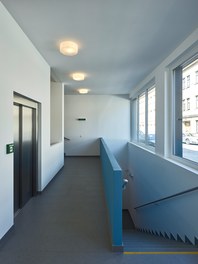 Housing Estate Autofabrikstrasse - lobby