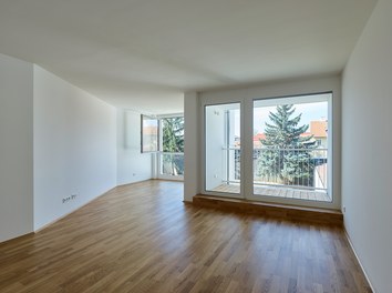 Housing Estate Autofabrikstrasse - living-dining room