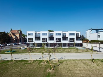 Housing Estate Stammersdorf - east facade