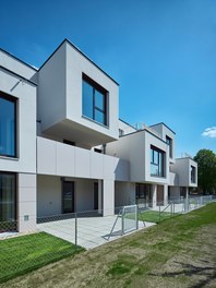 Housing Estate Stammersdorf - west facade