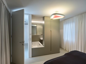Apartement D, conversion - sleeping room with bath