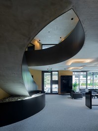 Headquarter SafeSide - foyer with staircase