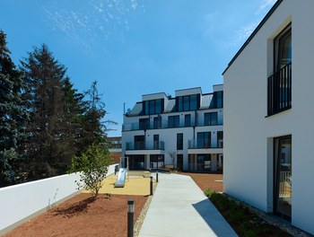 Housing Complex Breitenfurt - courtyard