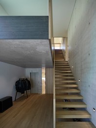 House DIE - staircase