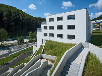 Housing Complex Waldmühle Rodaun - stairs