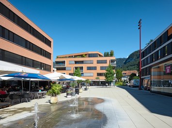 Housing Estate Garnmarkt - view from plaza