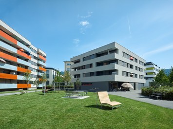 Housing Complex Blumenegg - plaza