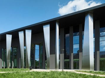 PALAIS DE LA MUSIQUE ET DES CONGRÈS - detail of facade