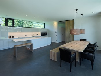 Haus W1 - kitchen and dining space