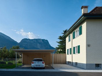 Residence R - car port