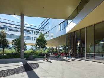 Wohnheim Olympisches Dorf 2 - courtyard