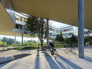 Wohnheim Olympisches Dorf 2 - courtyard