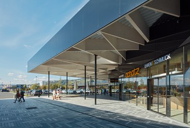 Shopping Centre Hatric - open-air shopping mall