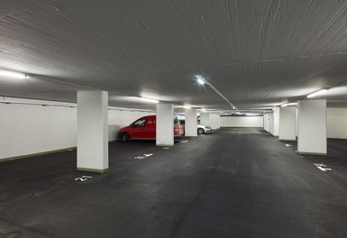 Housing Estate Auhofstrasse - garage