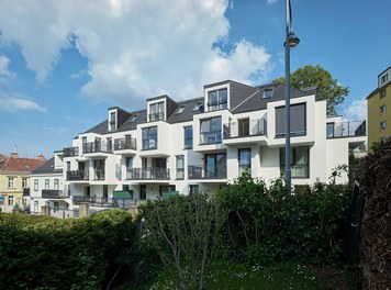 Housing Estate Auhofstrasse - view from west