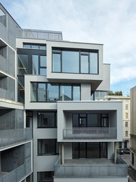 Housing Estate Schönbrunnerstrasse - terrace