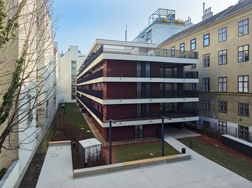 Housing Complex Argentinierstrasse - courtyard