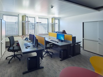 Headquarter AKM - office