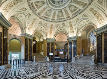 Naturhistorisches Museum Wien; renovation - foyer