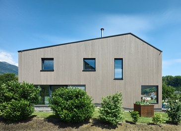 Residence B - west facade