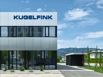 Headquarter Kugelfink - detail of facade