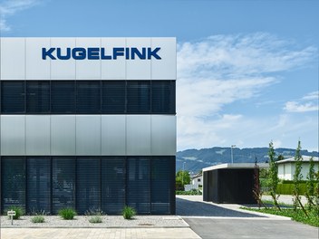 Headquarter Kugelfink - detail of facade