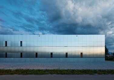 Headquarter Kugelfink - detail of facade