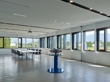 Headquarter Kugelfink - multi-purpose hall