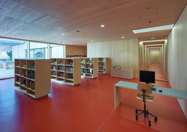 Primary School Höchst - library
